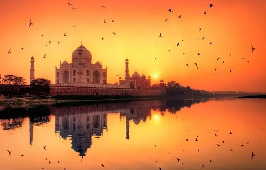 Taj Mahal Sunrise Tour from Delhi by Private Car